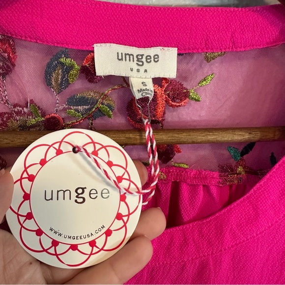 Umgee | Hot Pink Blouse‎ with Floral Mesh Sleeves - Picture 8 of 8